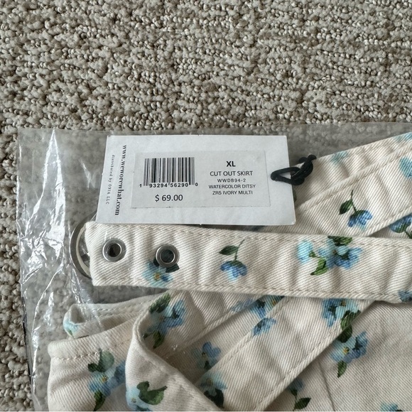 NWT Revolve WeWoreWhat Cream Floral Cut Out Denim Skirt - Picture 3 of 3